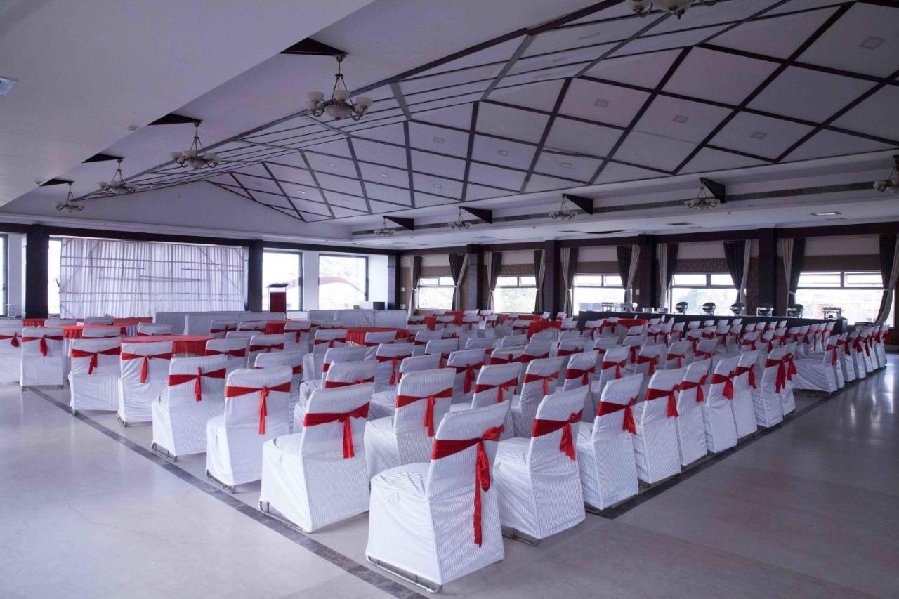 Hotel Central Park Siliguri Esterno foto