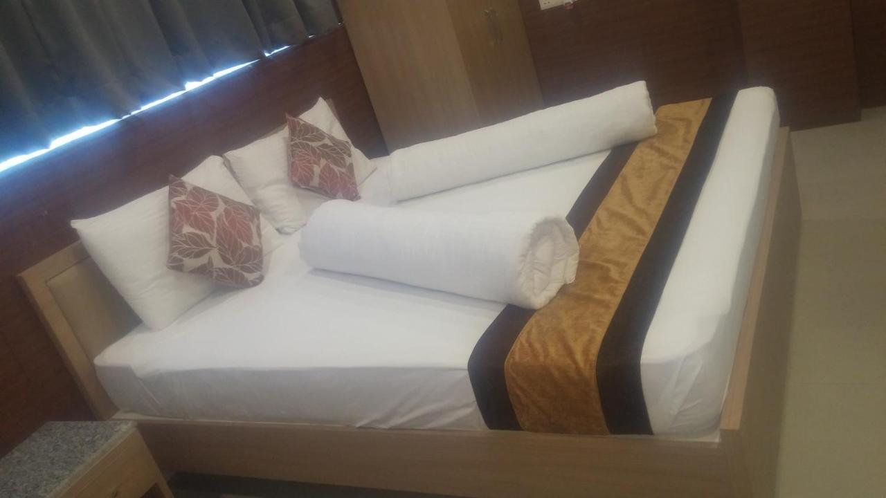 Hotel Central Park Siliguri Esterno foto